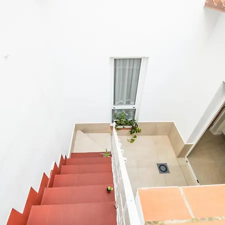 Encantadora Casa En Barrio De Triana