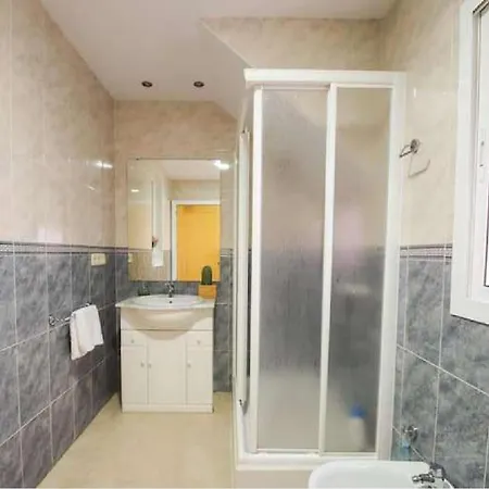 Holiday home Encantadora Casa En Barrio De Triana Seville